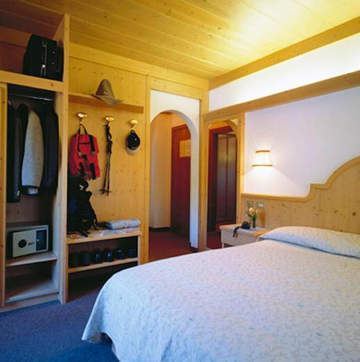 Hotel Gran Mugon Vigo di Fassa Δωμάτιο φωτογραφία