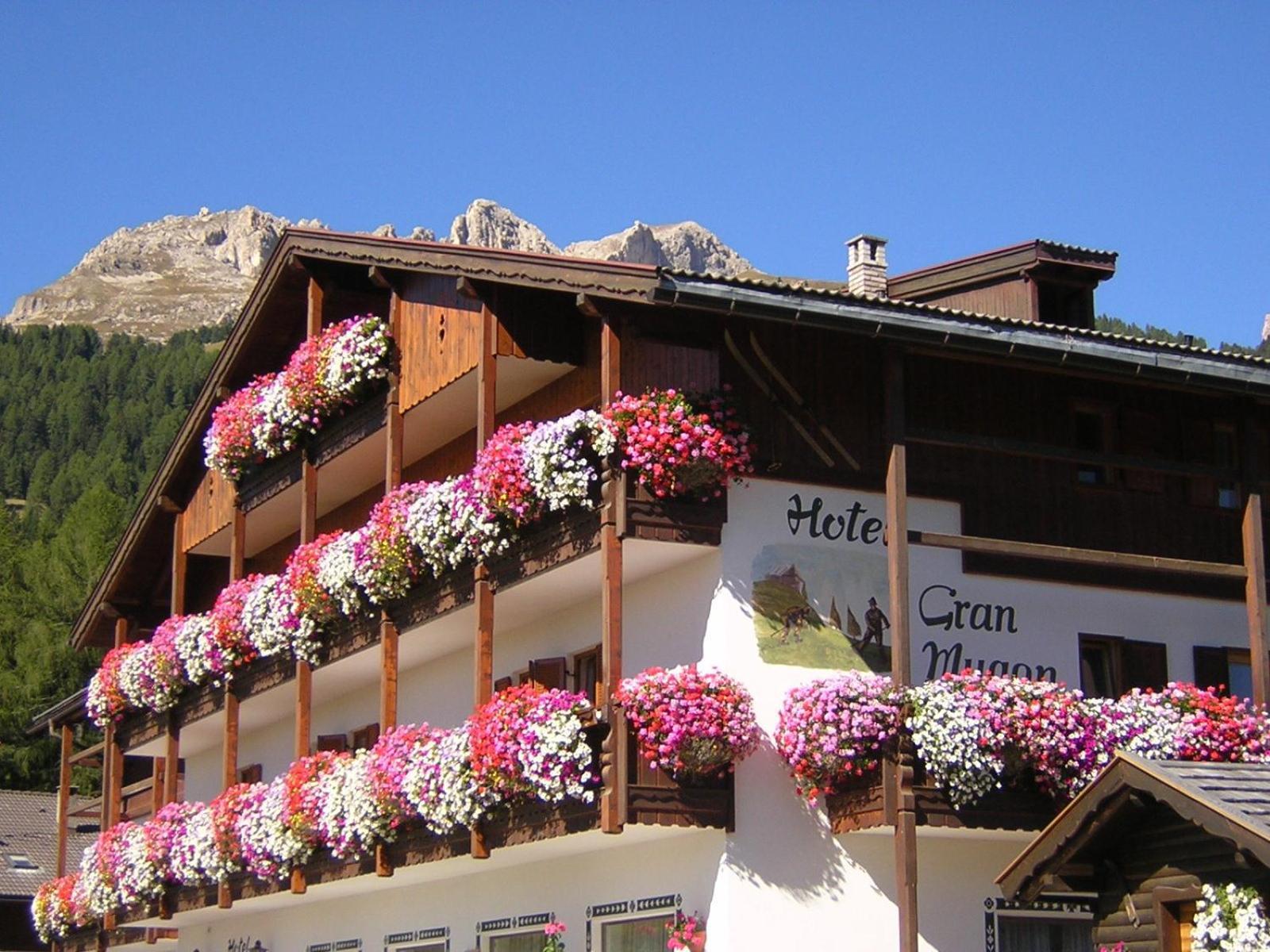 Hotel Gran Mugon Vigo di Fassa Εξωτερικό φωτογραφία