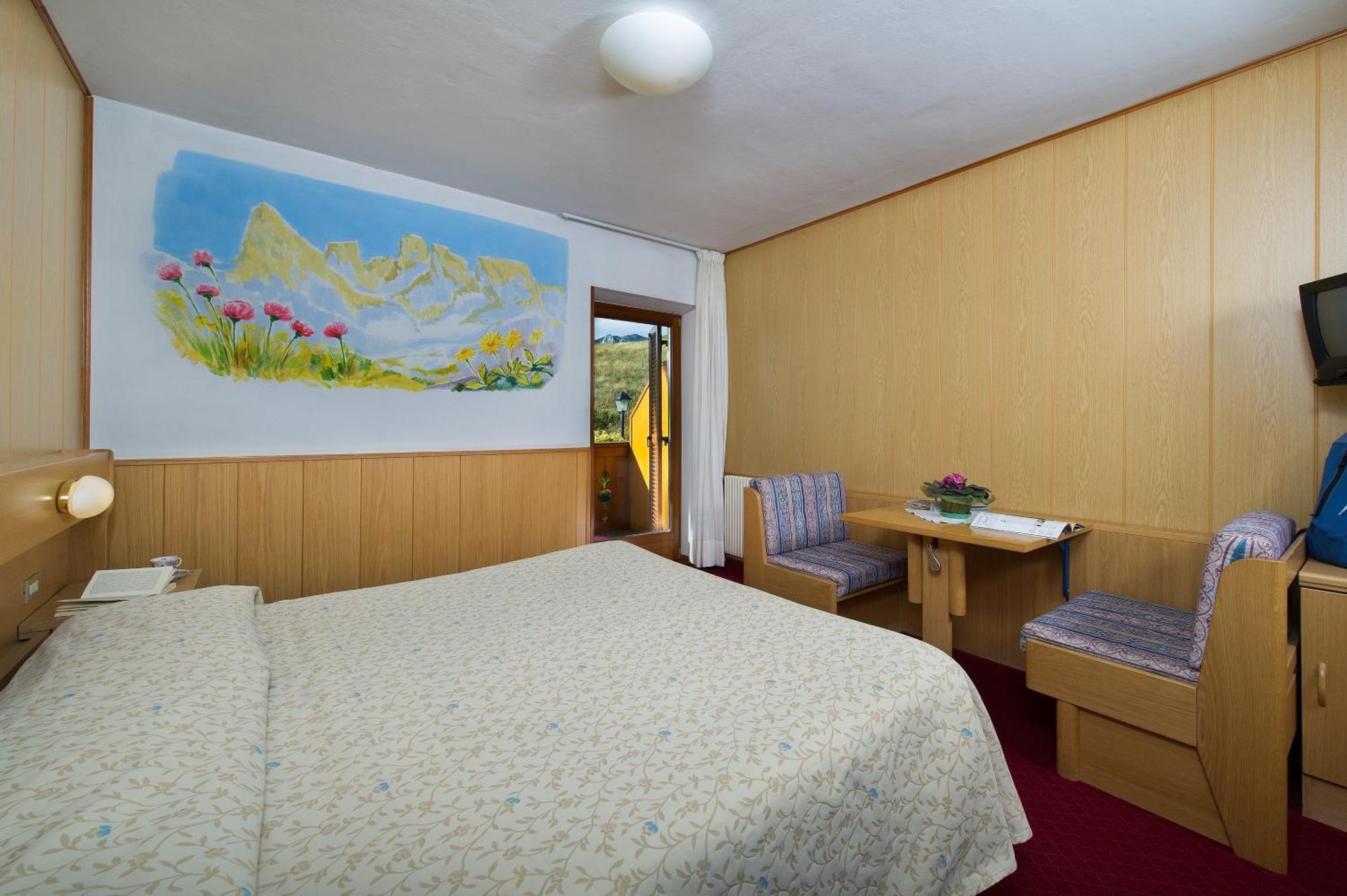 Hotel Gran Mugon Vigo di Fassa Δωμάτιο φωτογραφία